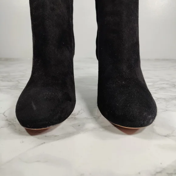 Vince Ridley Black Suede Booties Size